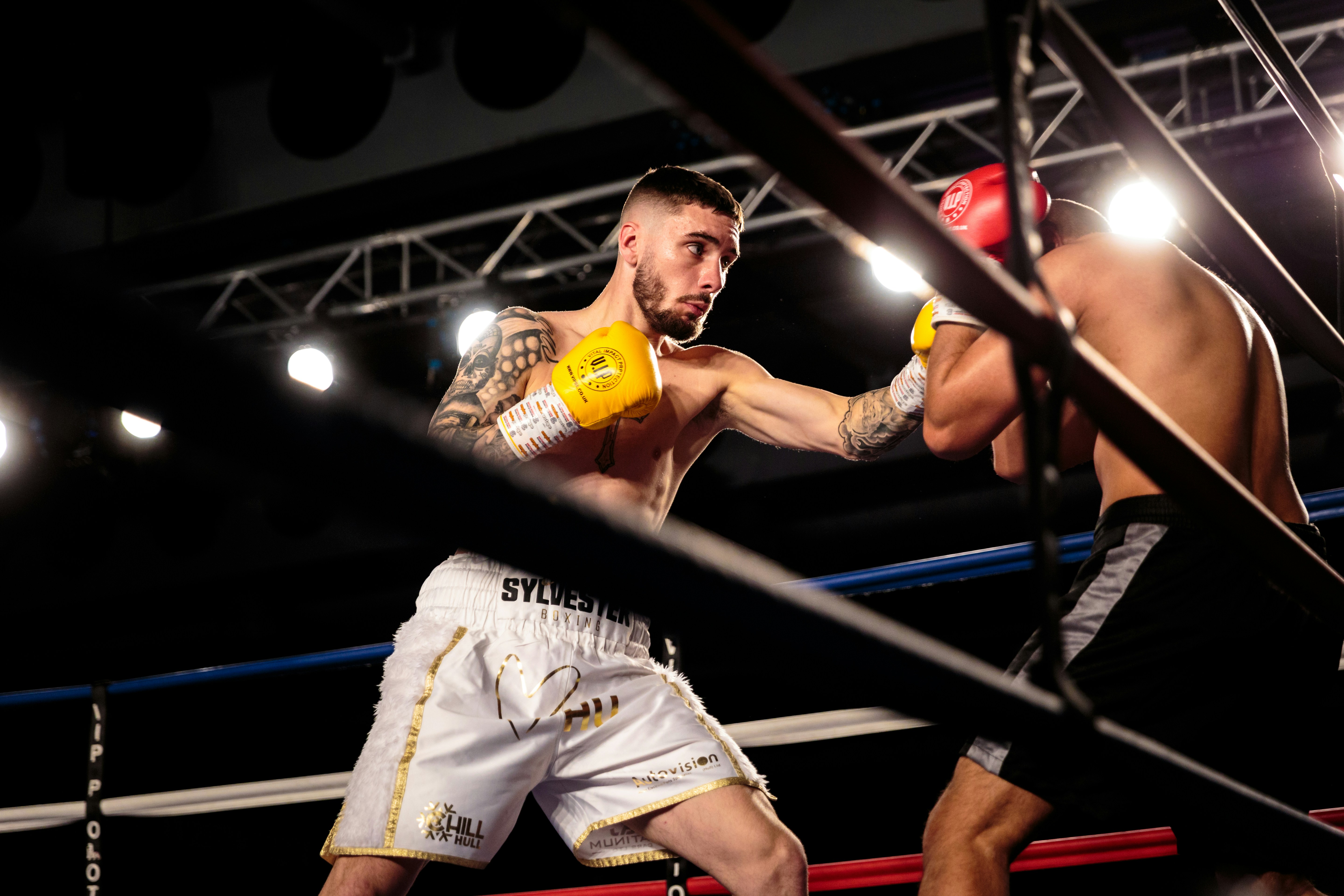 Contact Blurred Vision Boxing
